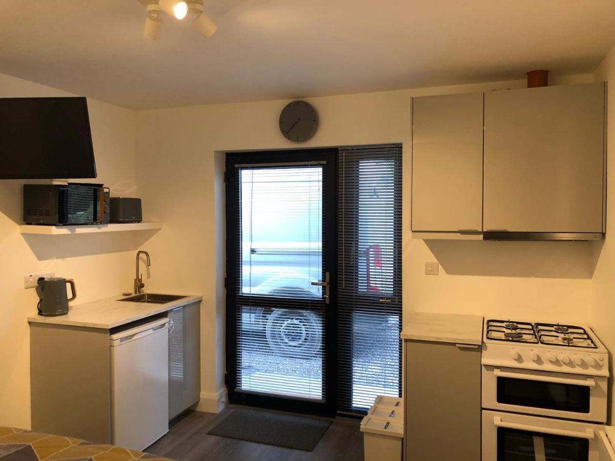 Skellig Port Accommodation - 1 Studio Bed Apartment Portmagee Extérieur photo